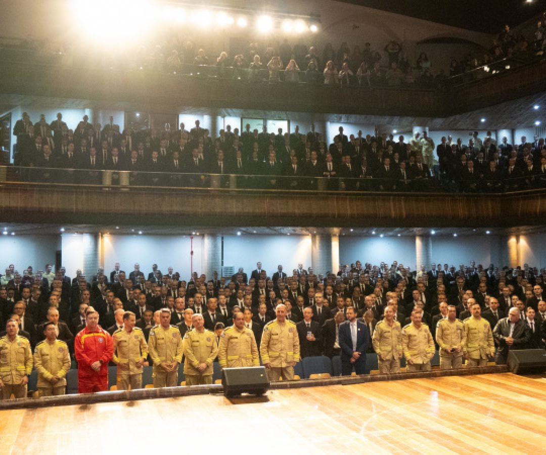 Corpo de Bombeiros inicia formação da maior turma de soldados da história