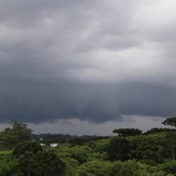 Simepar e Defesa Civil alertam para tempestade no Paraná no fim de semana
