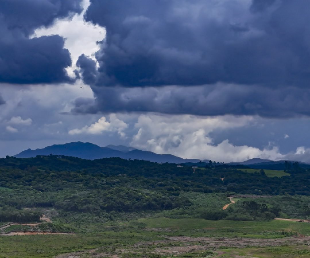 Ciclone extratropical não atinge o Paraná, mas trará chuva neste fim de semana, prevê Simepar