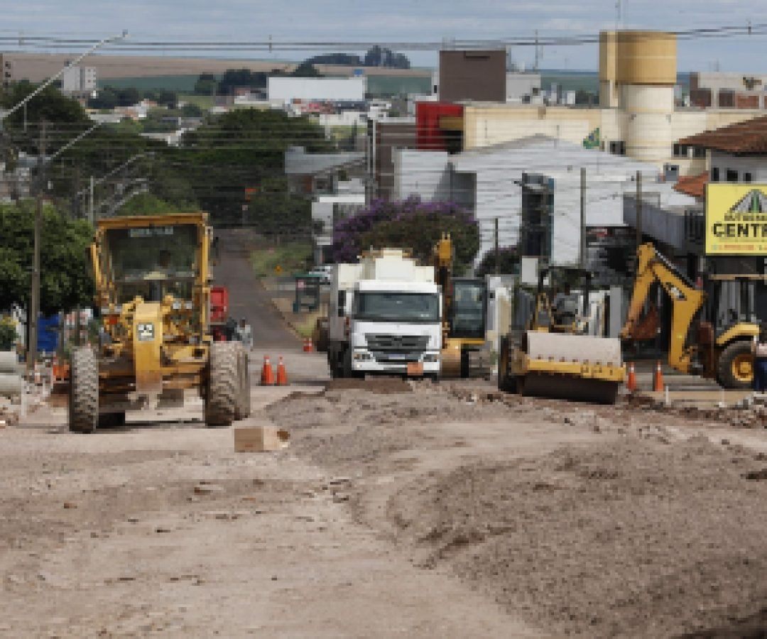 Obra do binário JK x Flamboyant avança e provoca interdições de ruas em Cascavel