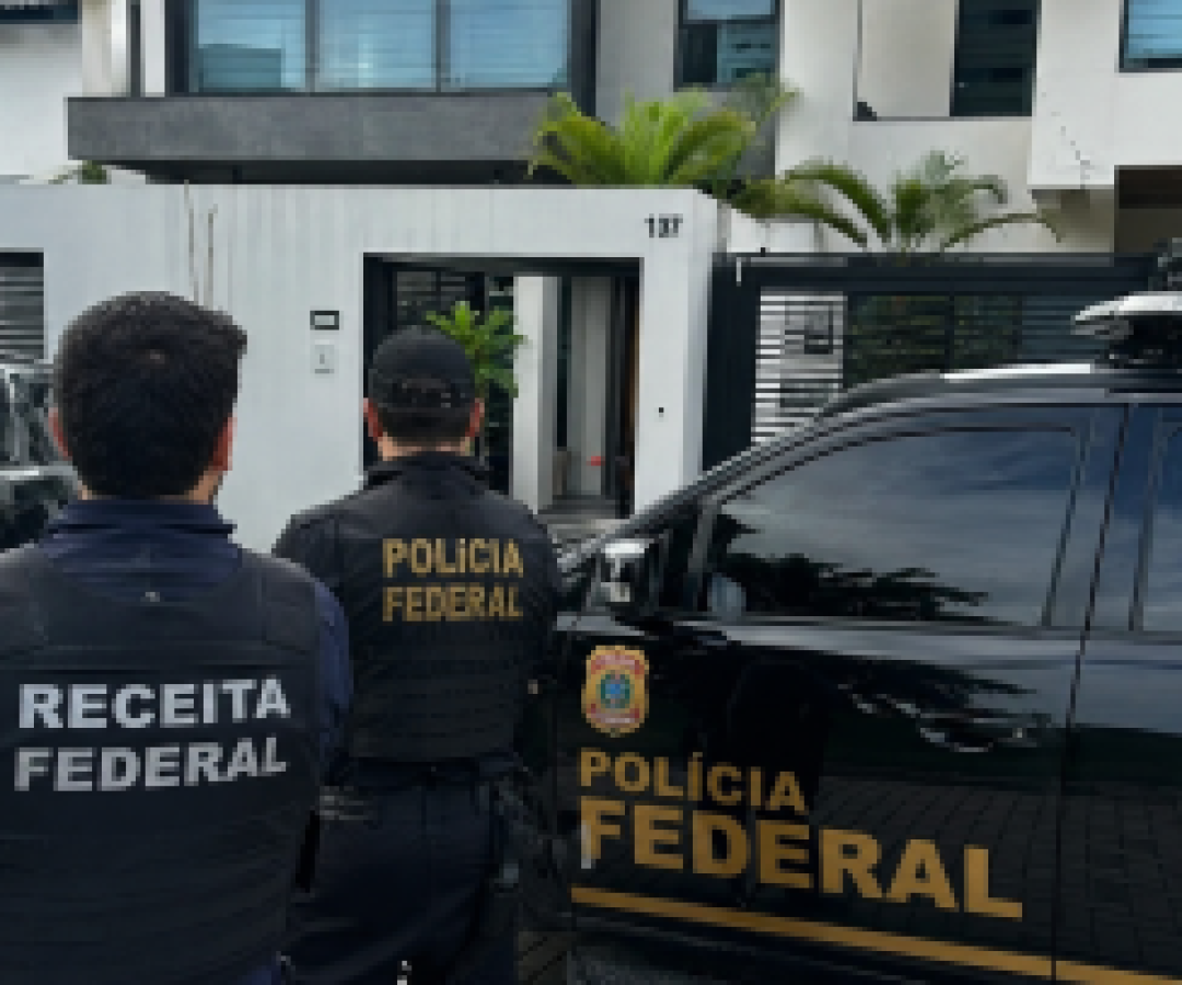 Operação da Receita Federal e Polícia Federal investiga esquema milionário de corrupção no comércio exterior