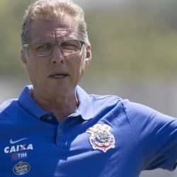 oswaldo-de-oliveira-corinthians-2016-1-e1707223226765.jpg