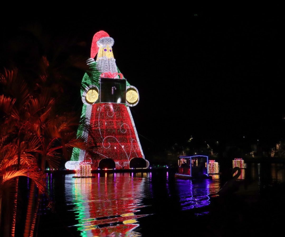 Maior Papai Noel do mundo fica no Paraná