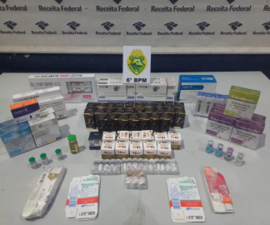 Passageiros de ônibus são flagrados com medicamentos contrabandeados em Cascavel