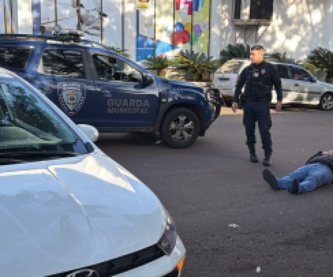 Pedestre é atropelado na rua Erechim
