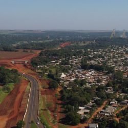 Exportações de empresas paranaenses por Foz do Iguaçu e Guaíra crescem até 21% desde 2018