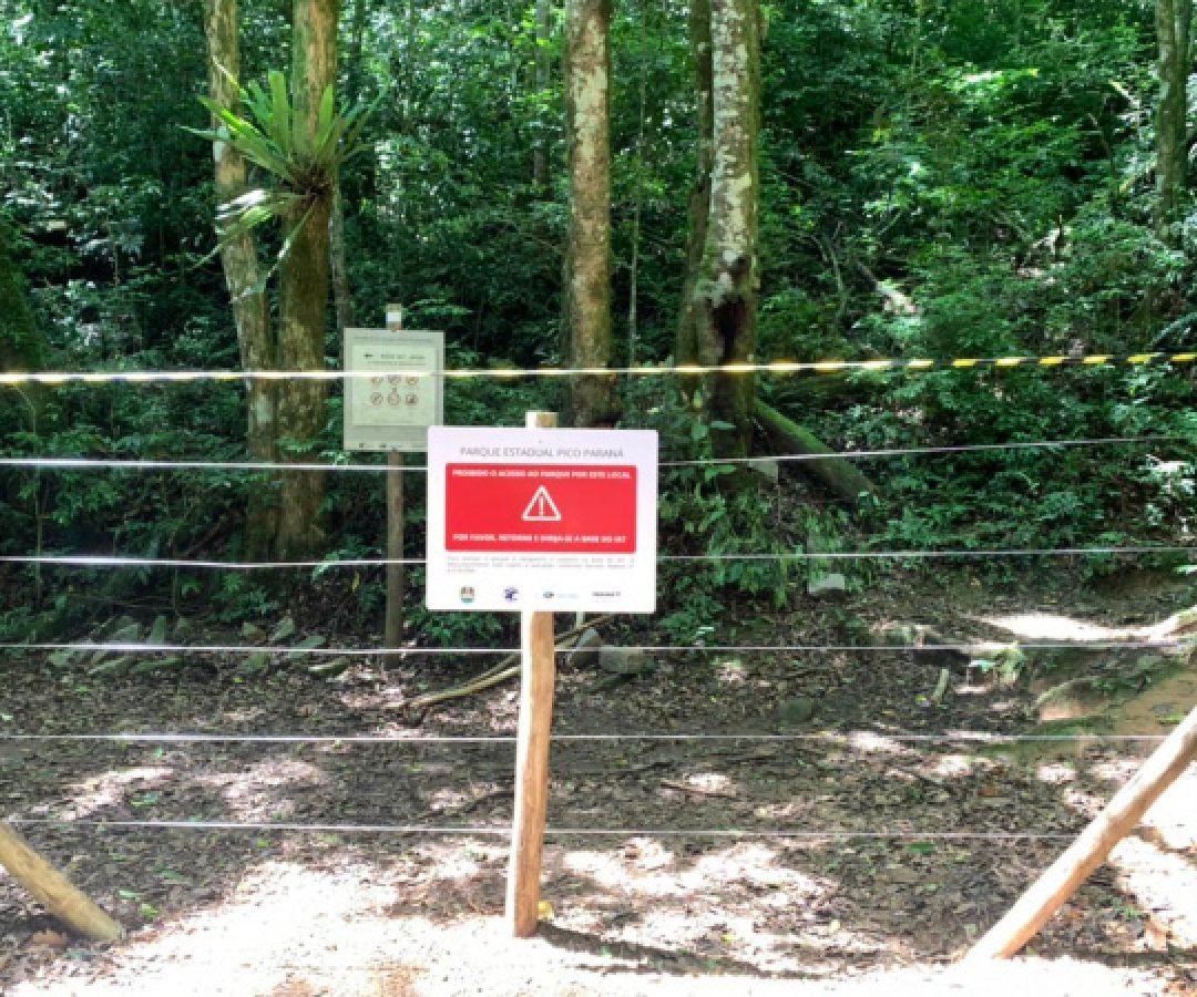 IAT fecha dois acessos irregulares no Pico Paraná para reforçar a segurança