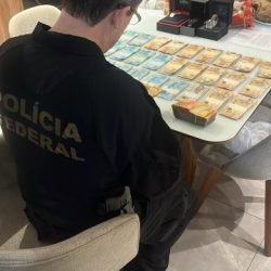 Polícia Federal deflagra operação contra grupo investigado por contrabando de cigarros e lavagem de dinheiro no Paraná