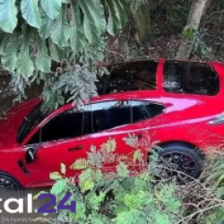 Porsche de até R$ 1,2 milhão com placas de Cascavel é encontrado em barranco na PR-491 entre Nova Santa Rosa e Maripá
