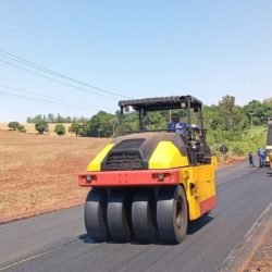 DER/PR reforça o pavimento da PR-090 entre Sertanópolis e Bela Vista do Paraíso