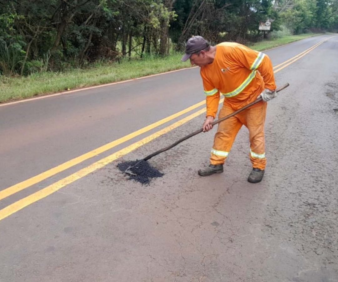 DER/PR começa conservação em 53,1 km da PR-092 na região Norte