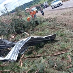 DER já restabeleceu a trafegabilidade das rodovias do Paraná após tornados