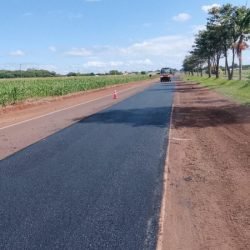 DER/PR promove obras de conservação do pavimento da PR-317 em Santa Helena