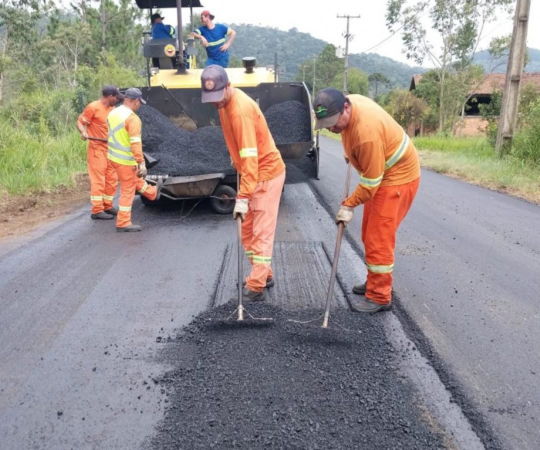 DER/PR promove melhorias em rodovia entre União da Vitória e Porto Vitória