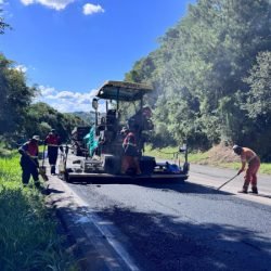 Rodovia entre Nova Tebas e Pitanga recebe serviços de conservação do DER/PR
