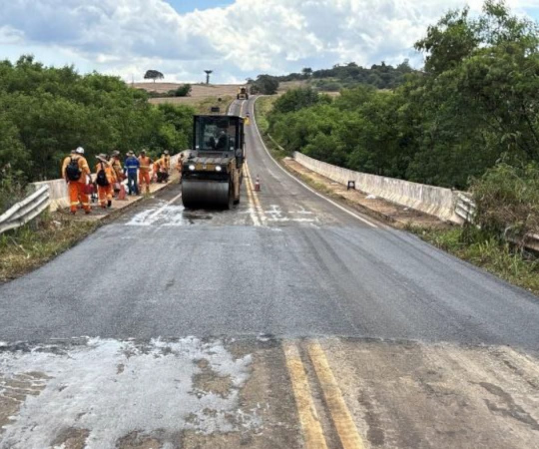 DER/PR promove melhorias em acesso a ponte entre Godoy Moreira e São João do Ivaí