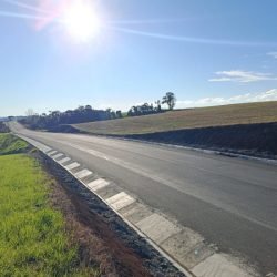 Obra de pavimentação de nova rodovia em Rebouças chega a 51% de execução