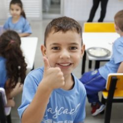 Prazo para solicitação de uniforme escolar acaba nesta sexta e cerca de 4 mil pedidos ainda não foram feitos