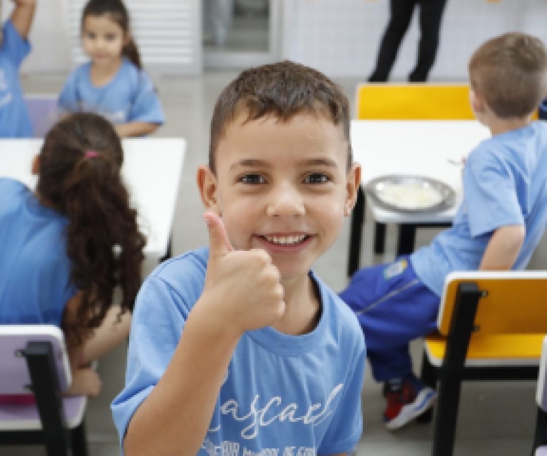 Prazo para solicitação de uniforme escolar acaba nesta sexta e cerca de 4 mil pedidos ainda não foram feitos