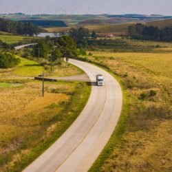Pista de concreto: estudo aponta Paraná como referência nacional na contratação de obras