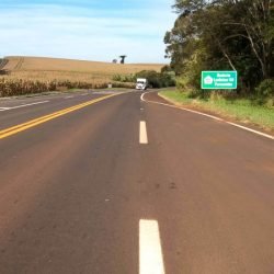 Nova pavimentação em concreto entre Lidianópolis e Manoel Ribas atrai cinco participantes
