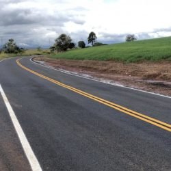 Rodovia de Manoel Ribas recebe reforço no pavimento em trecho de 24,35 km