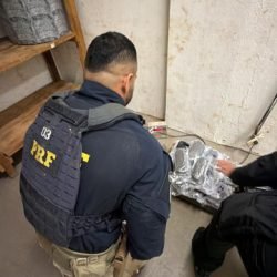 PRF apreende mais de 139 kg de drogas na BR-277 em Guaraniaçu