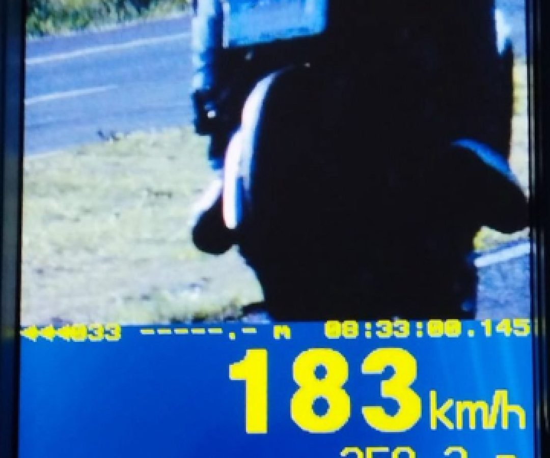 PRF flagra motoristas a mais de 180 km/h durante o feriado de Corpus Christi nas rodovias do Oeste