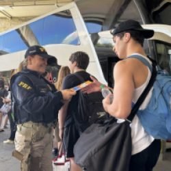 PRF inicia Operação Corpus Christi 2026 nas rodovias federais do Paraná