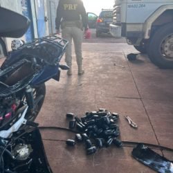 PRF prende mulher com haxixe sob o banco de moto adulterada na BR-163 em Toledo