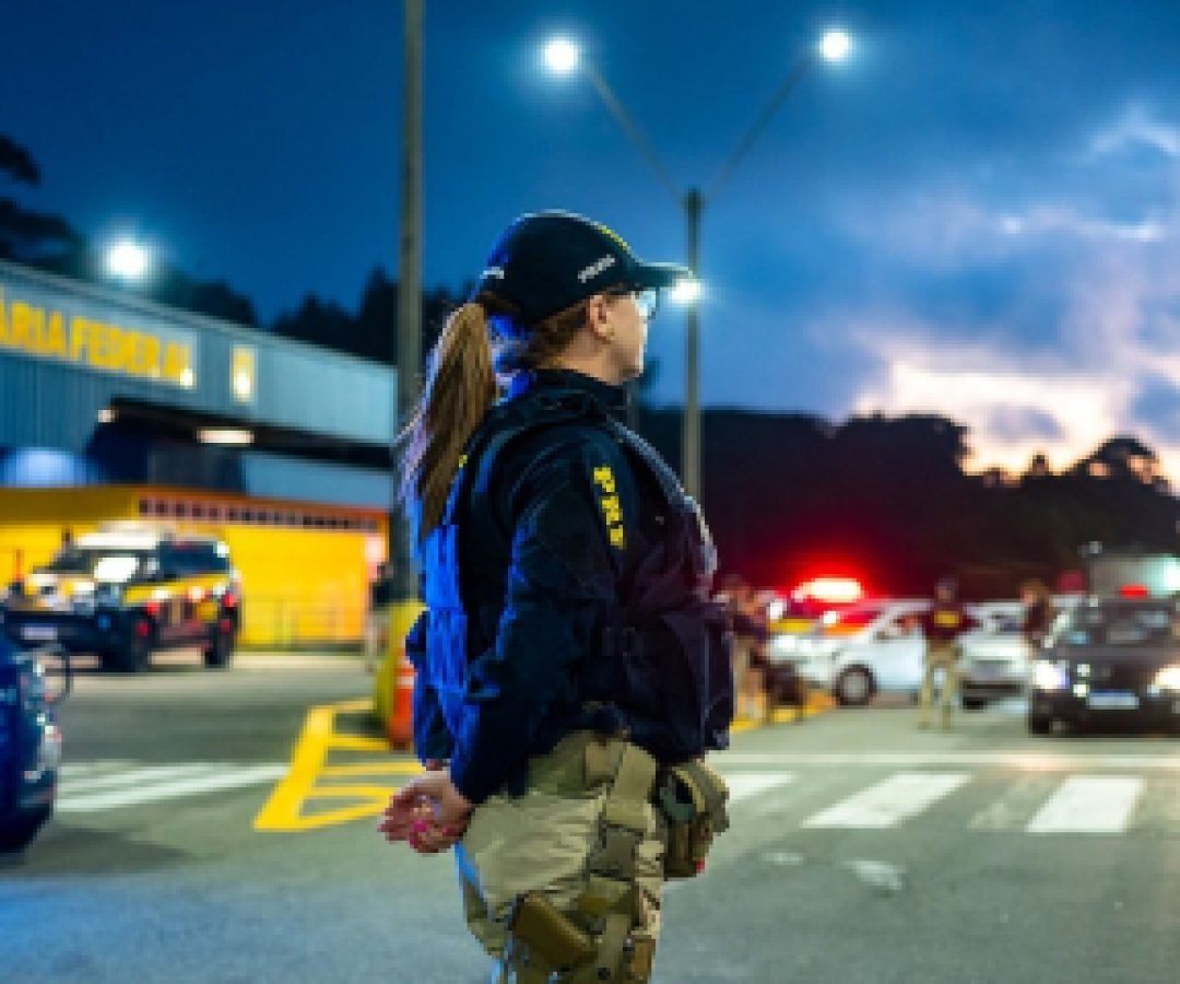PRF reforça presença nas rodovias federais durante o feriado de Tiradentes