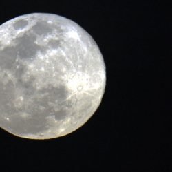 Primeira Superlua de 2026 pode ser vista neste sábado (03)