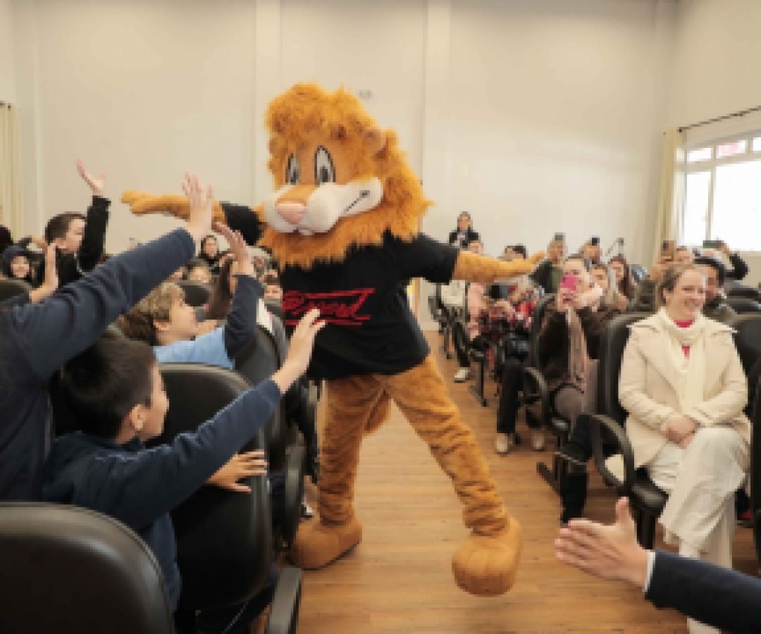 Proerd inicia atividades de 2026 e vai atender mais de 3 mil alunos da rede municipal de Cascavel