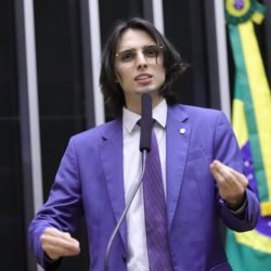 Projeto cria programa nacional para reforçar segurança de motoristas de aplicativo