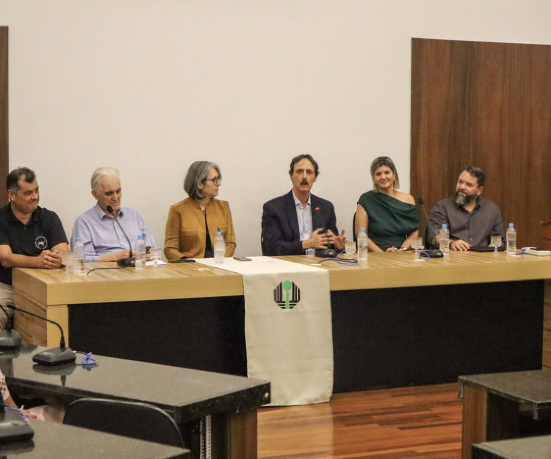 UEL recebe R$ 2 milhões do Estado para projeto de inovação tecnológica em saúde única
