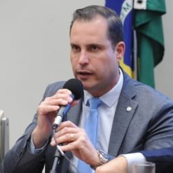 Projeto proíbe reserva de mercado na pesca esportiva e exige base científica para restrições estaduais