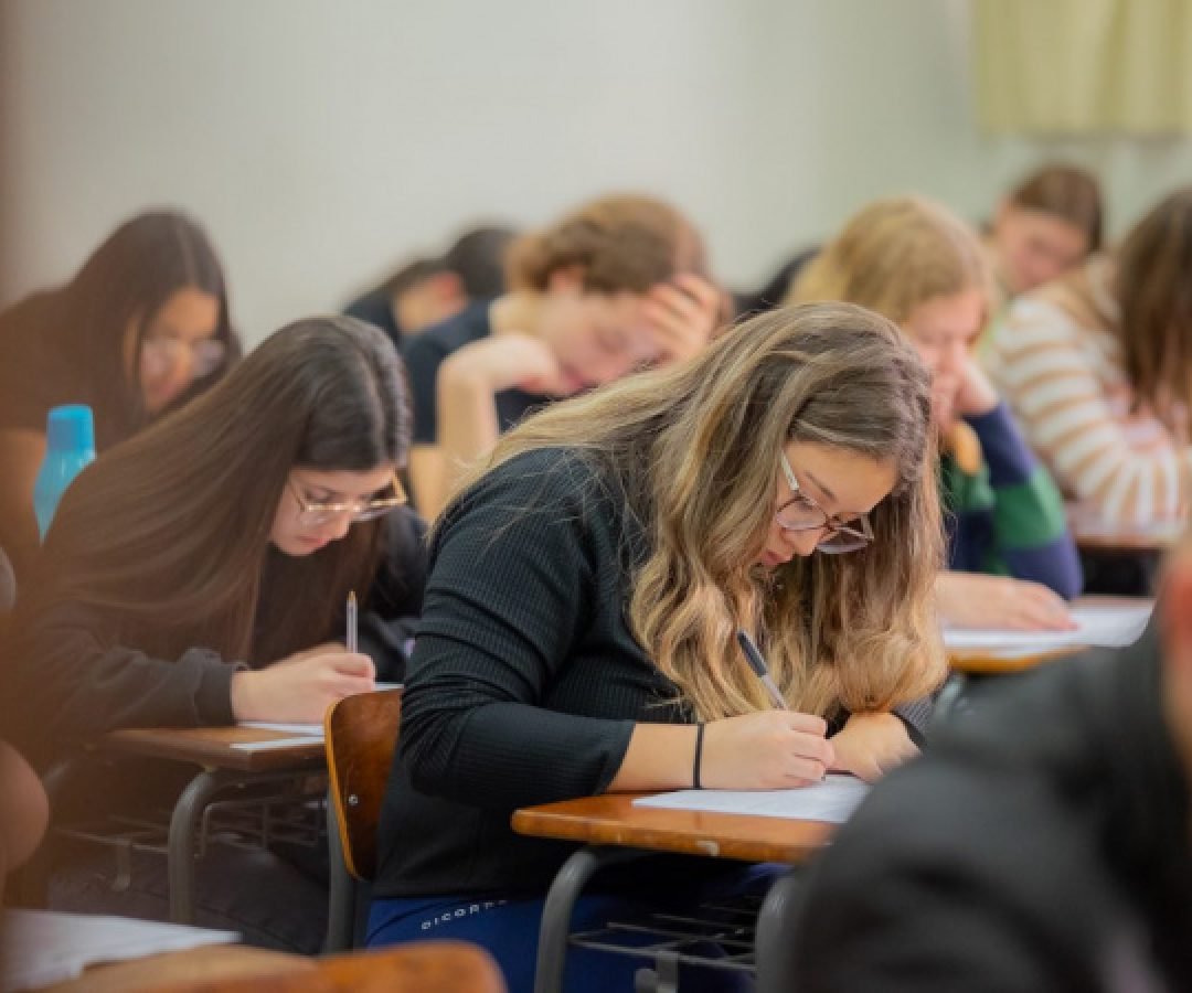 Unespar promove no domingo o Vestibular Especial para cursos incorporados do Uniuv 