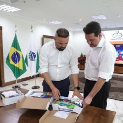 Pela primeira vez, alunos das Apaes do Paraná vão receber kits escolares do Estado
