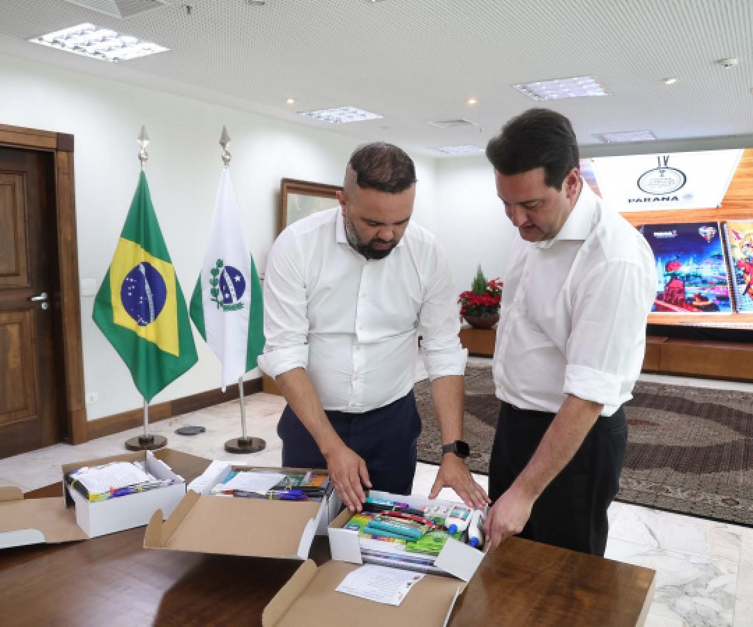 Pela primeira vez, alunos das Apaes do Paraná vão receber kits escolares do Estado