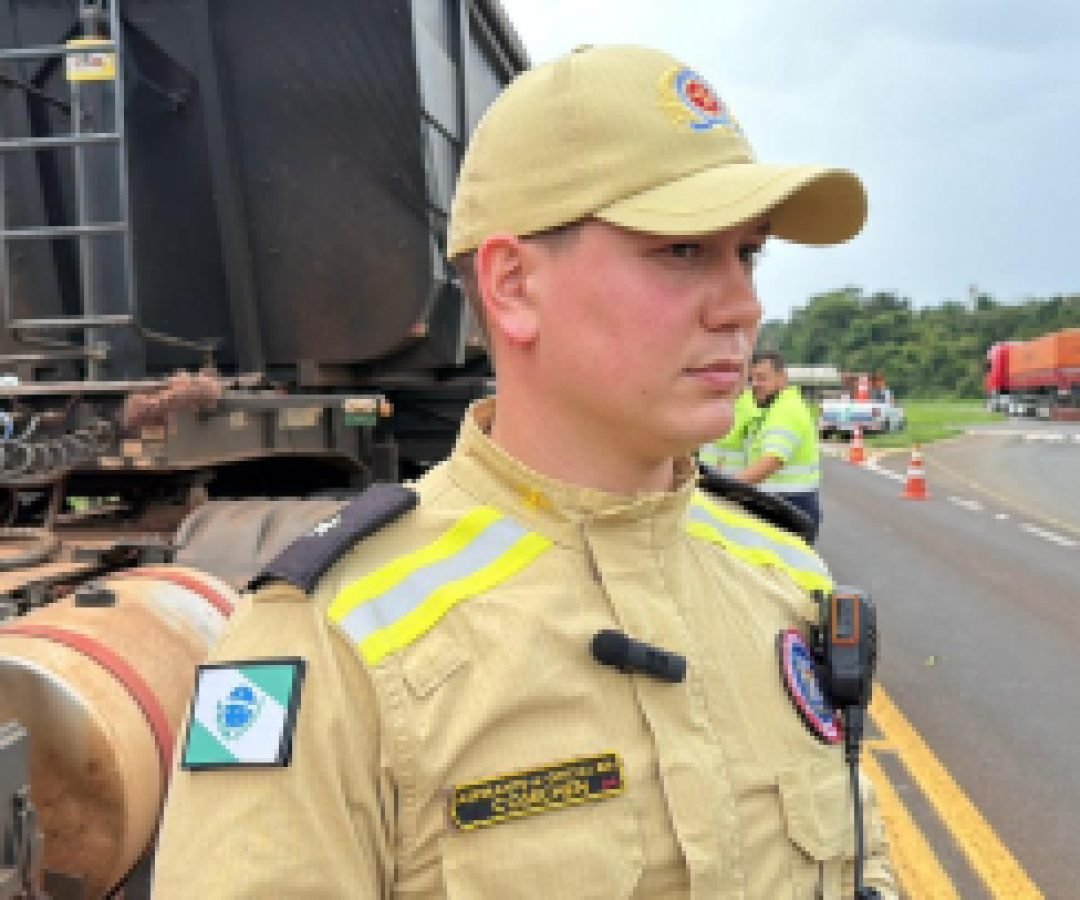 "Família seguia em dois veículos e o pai viu o acidente", diz tenente dos bombeiros