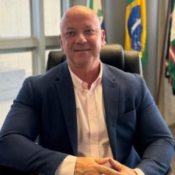 Ratinho Junior nomeia Francisco Zanicotti como procurador-geral de Justiça para novo biênio uma hora após a eleição