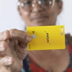 Estado entrega primeiros cartões de até R$ 50 mil para reconstrução de casas em Rio Bonito do Iguaçu