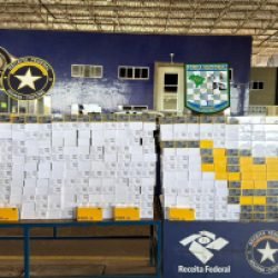 Receita Federal apreende 460 celulares com estudante de medicina na Ponte da Amizade