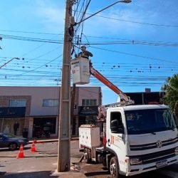Copel remove mais de 300 kg de cabos de telecom em situação irregular em Cornélio Procópio