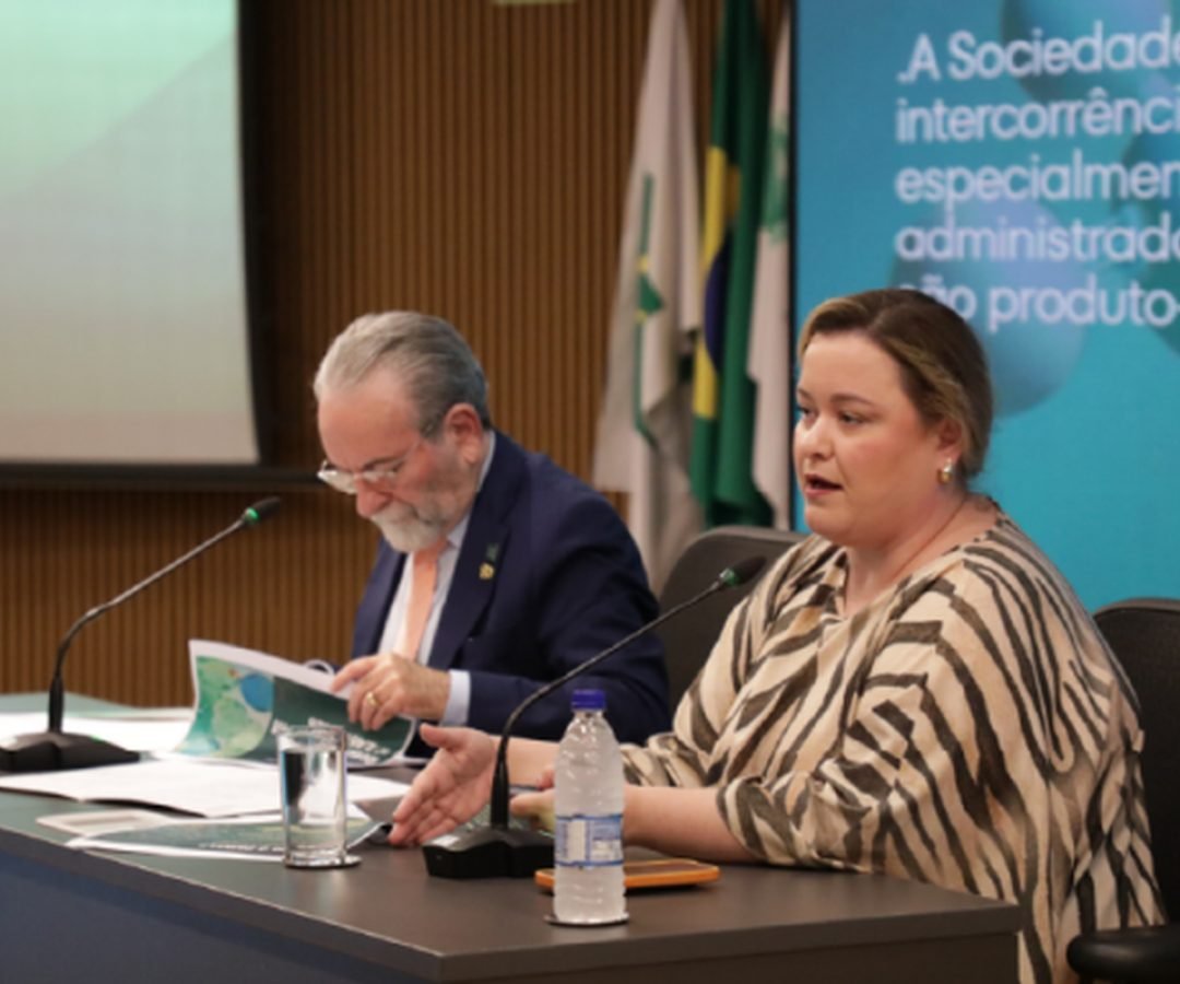 Resolução proíbe uso de PMMA por médicos em procedimentos na pele