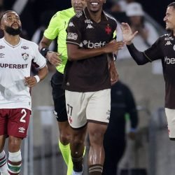 Rayan decide mais uma vez e Vasco derrota o Fluminense no Maracanã