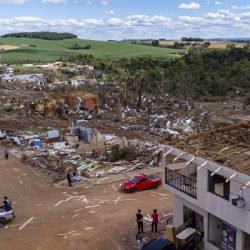 Cartão Reconstrução: como será o apoio do Estado aos atingidos pelo tornado em Rio Bonito do Iguaçu
