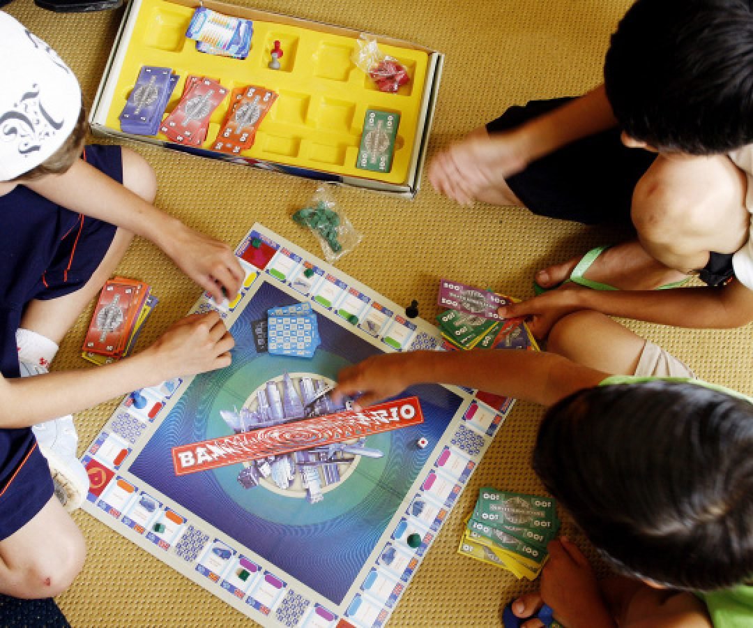 Parte do IR devido pode ir para projetos sociais de crianças e adolescentes no Paraná
