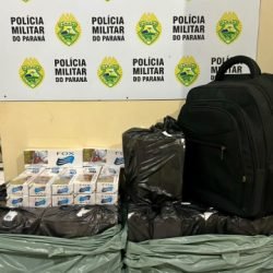 ROTAM apreende 150 pacotes de cigarros contrabandeados em ônibus na rodoviária de Santa Tereza do Oeste