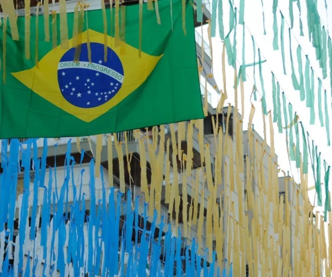 ruas-pintadas_copa-do-mundo-no-Brasil-1.jpg